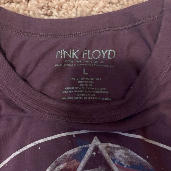Pink Floyd Dark Side of The Moon Size L Purple Short Sleeve TShirt Festival Tee - Picture 2 of 5
